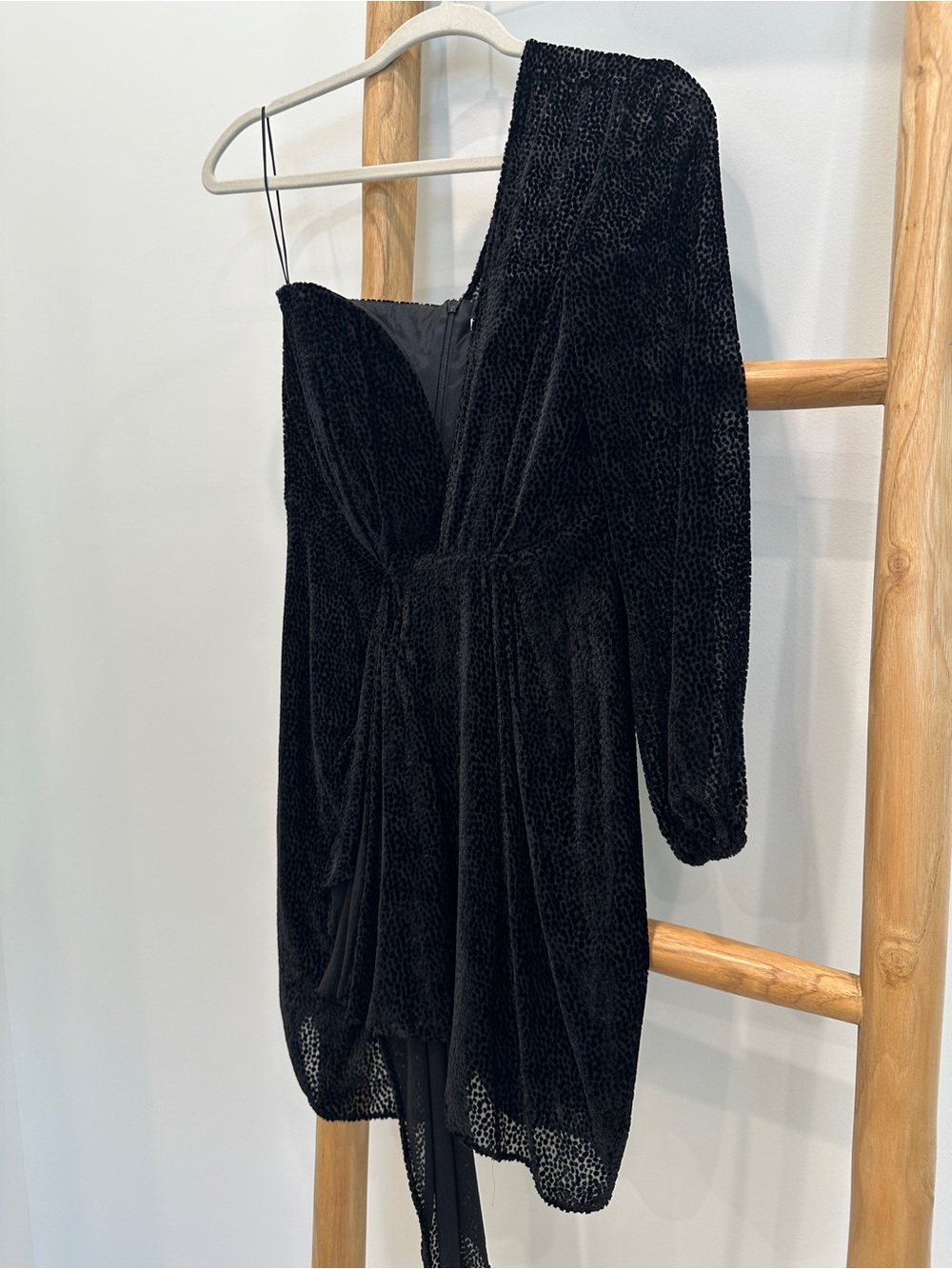 Michelle Mason Draped One Sleeve Velvet Mini Dress sz 2/small